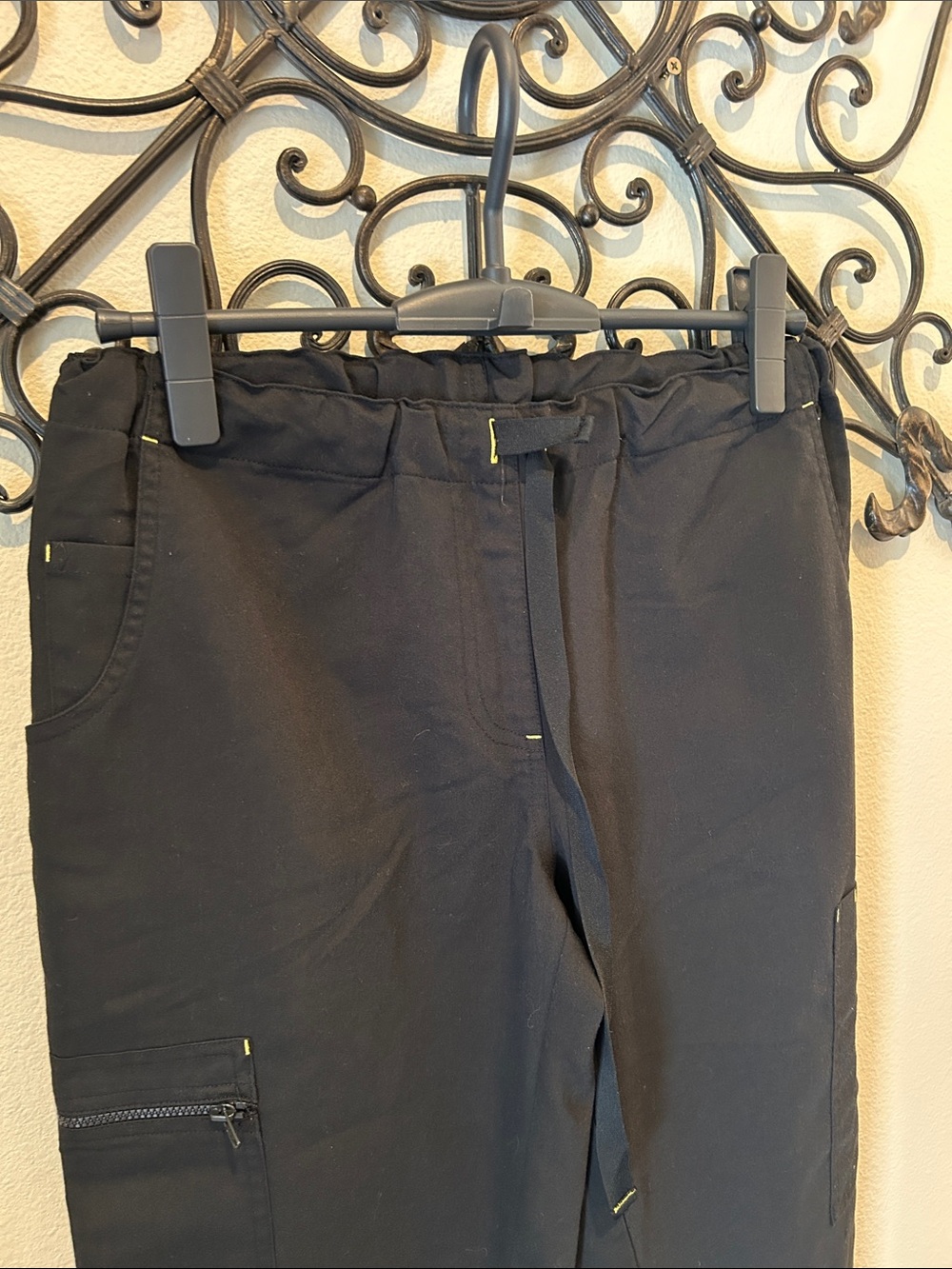 FIGS MEDICAL SCRUBS ELASTIC WAIST PANTS SIZE SMALL - Picture 2 of 6